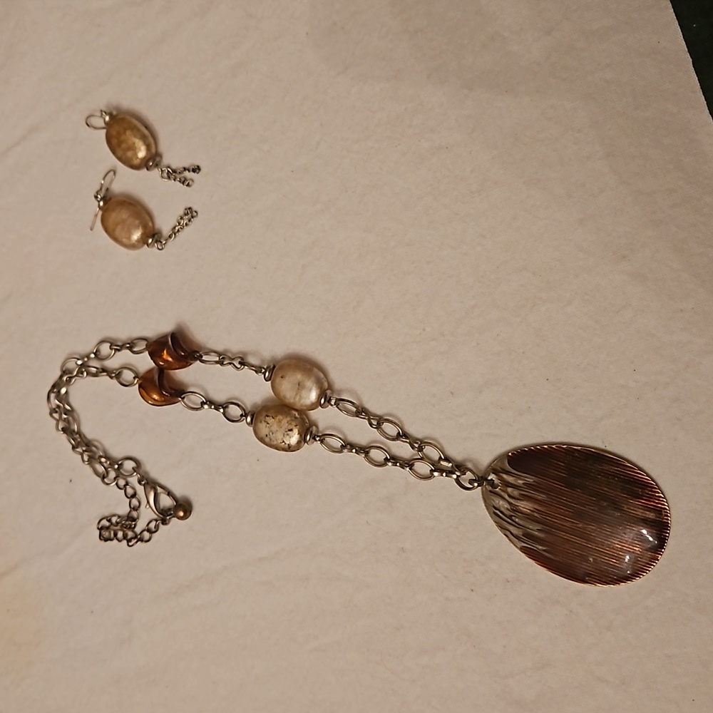 Necklace and earrings set